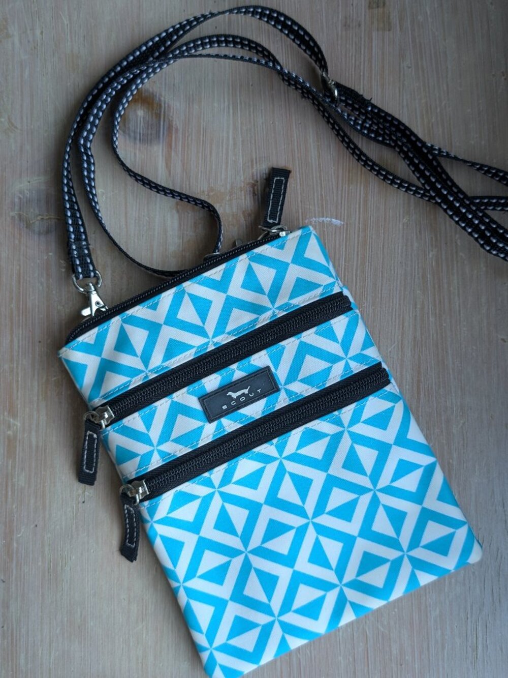 SCOUT Small Geometric Blue & White Crossbody Travel Bag